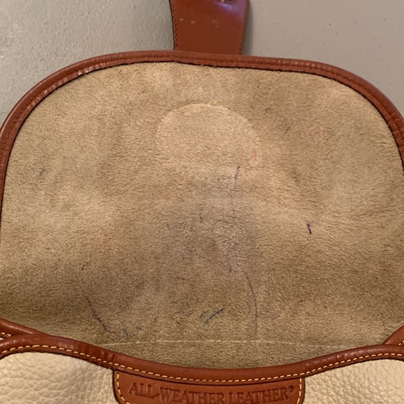 USED Dooney and Bourke leather purse - Picture 2 of 8